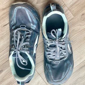 Altra Lone Peak 4.5, size 9.5